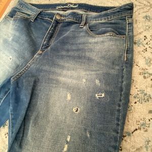 Distressed boyfriend jeans